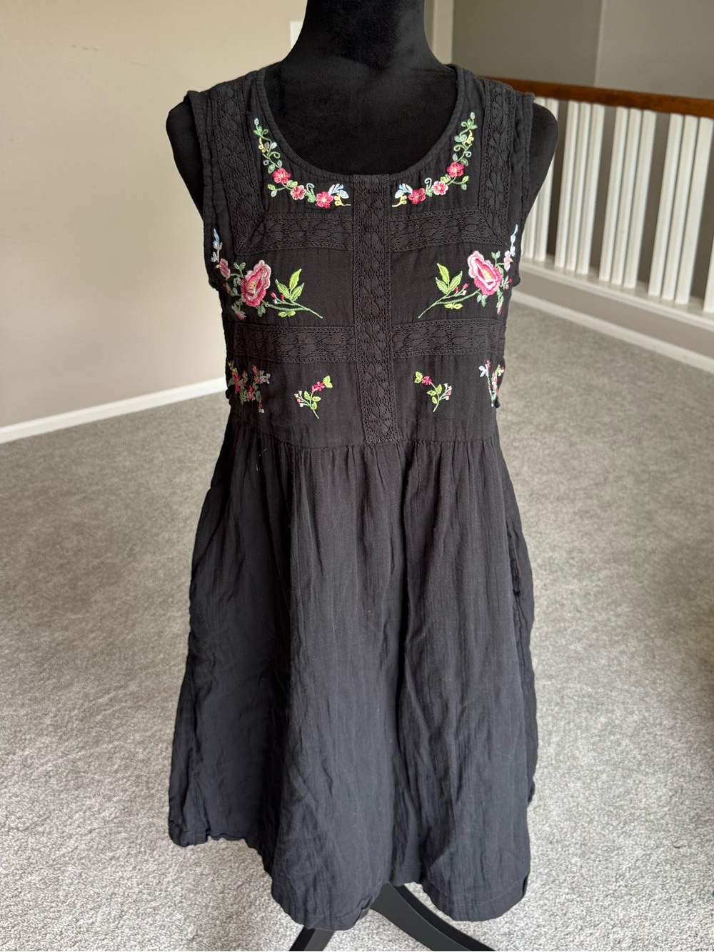 April Cornell boho dress exquisite floral embroidery  Black XS Cotton